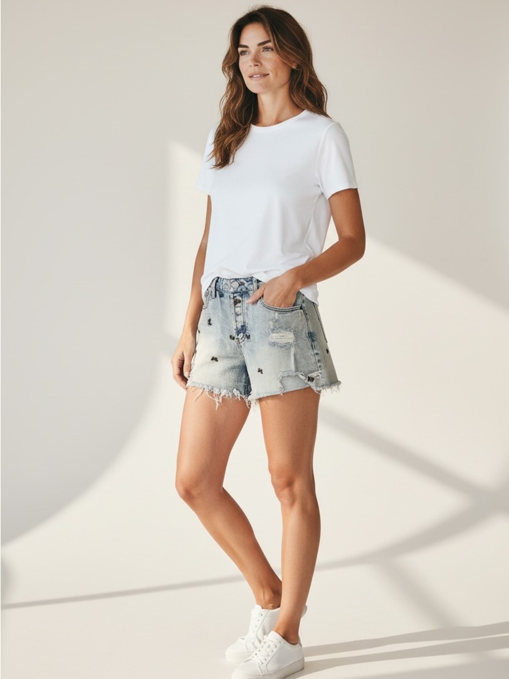 Tinseltown Light Wash Distressed Denim Jean Shorts w/Embroidered Bows size 7
